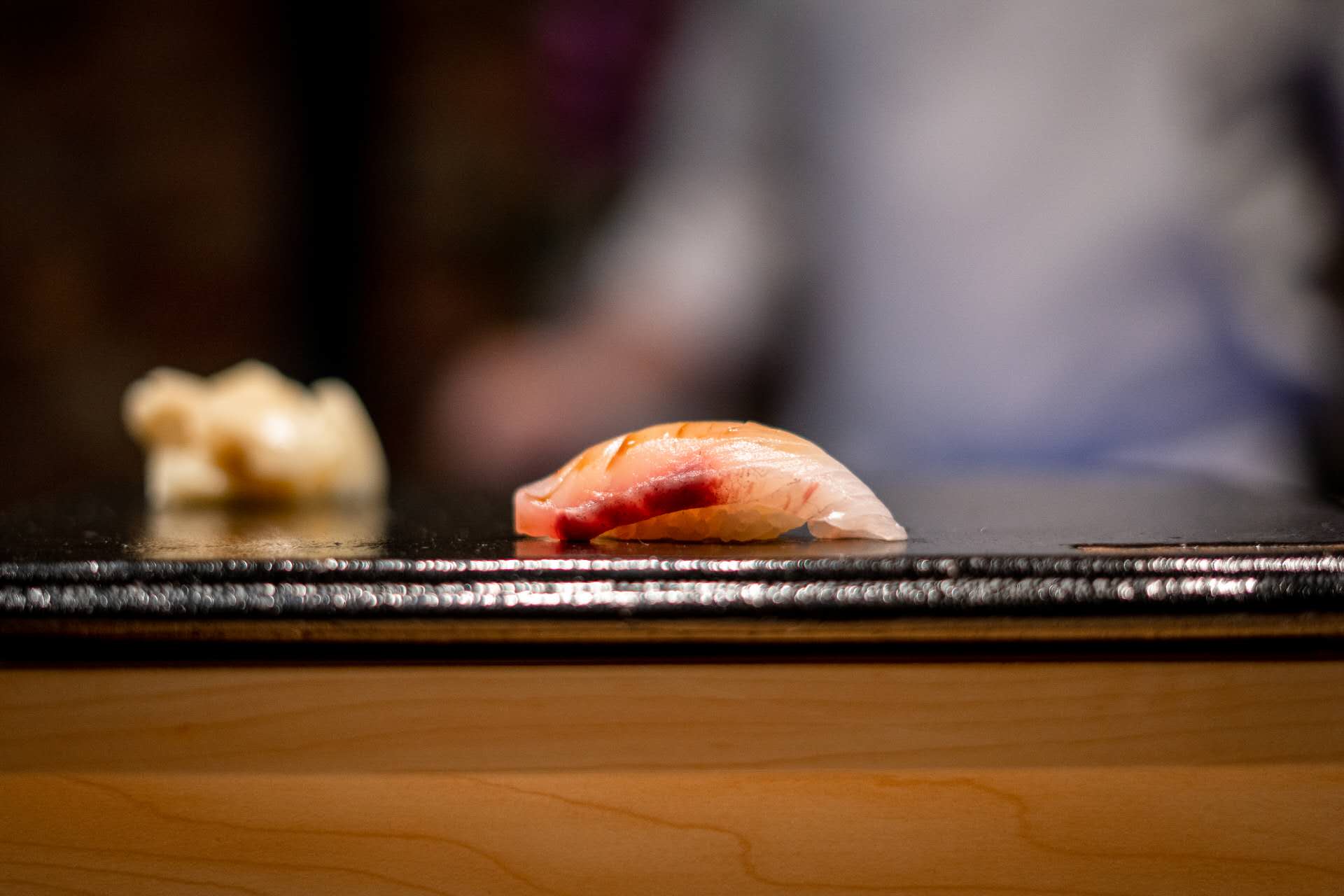 Ikura salmon roe gunkan